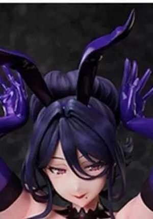 美月バニーガールのフィギュアは高さ30CM